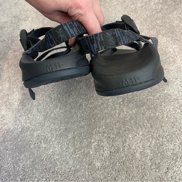 Chaco Sandals Mens 11 Z2 Strappy Adjustable Outdoor Hiking Trail Toe Loop - Picture 4 of 6